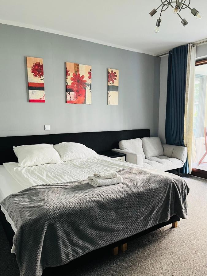 Airport Comfy Guest Home Warszawa Exteriör bild