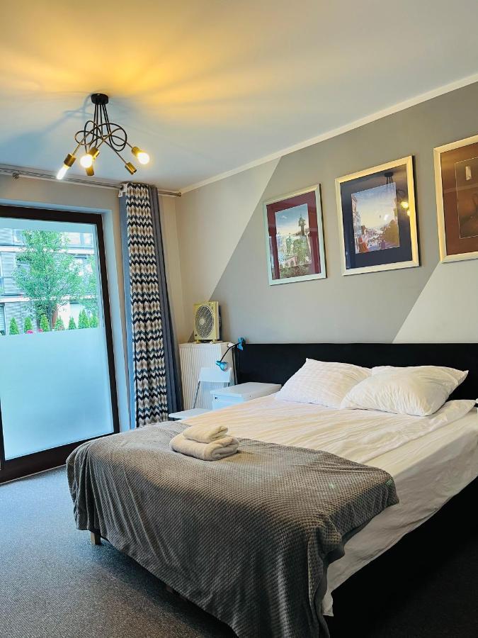 Airport Comfy Guest Home Warszawa Exteriör bild